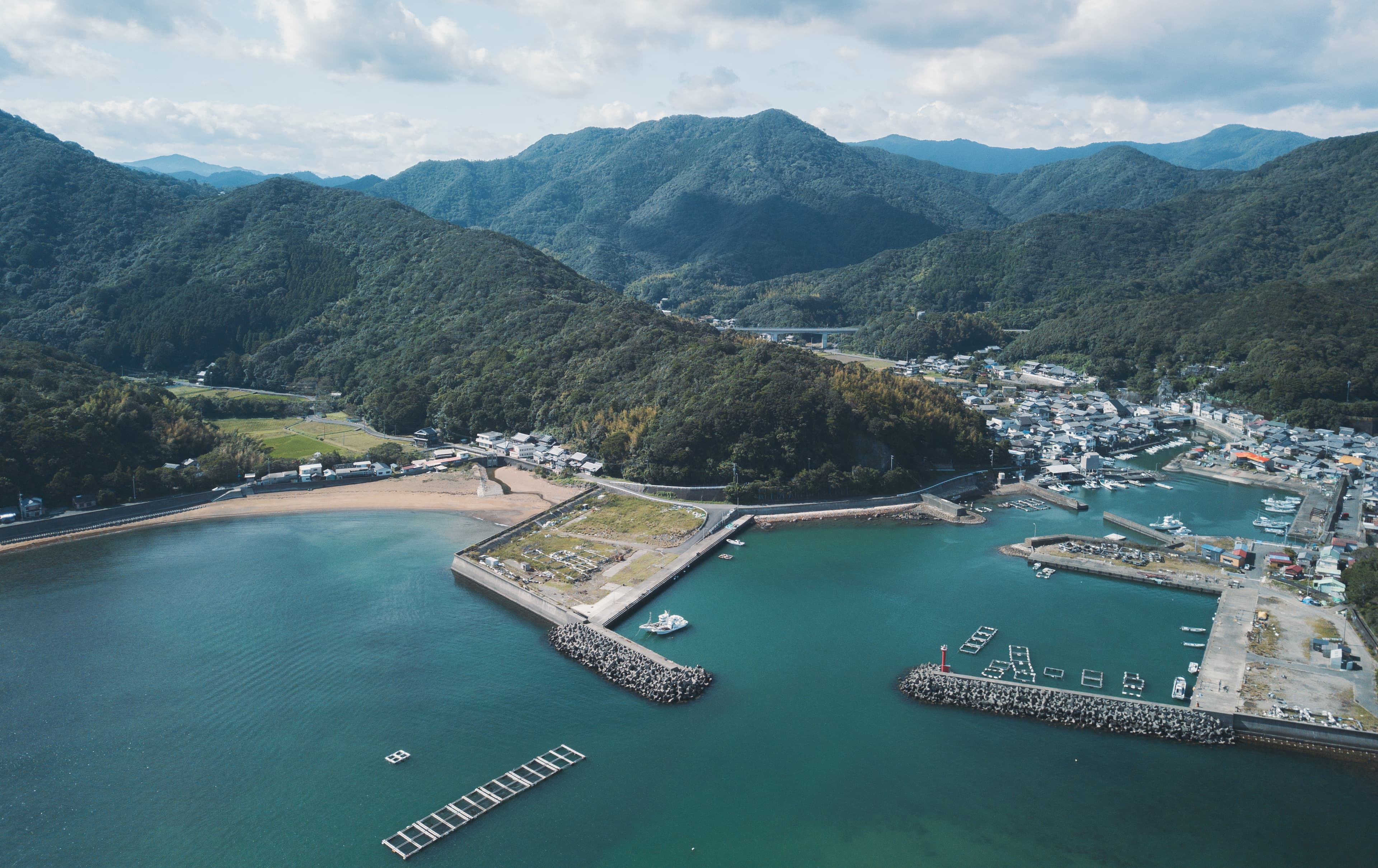 漁港