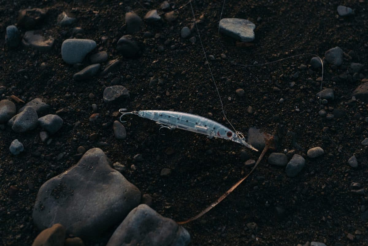 大荒れのサーフでヒラスズキ ダイワ『セットアッパー125S-DR』