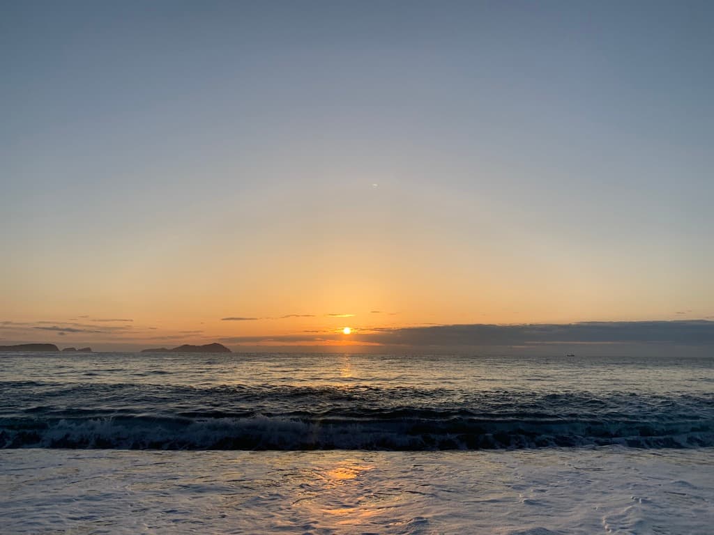荒れたサーフで…（2022年釣行20日目）