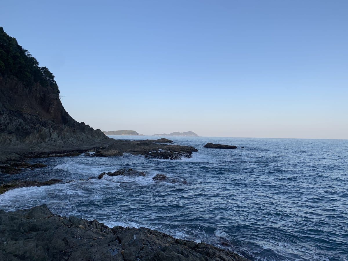 【ヒラスズキ】干潮狙って地磯釣行